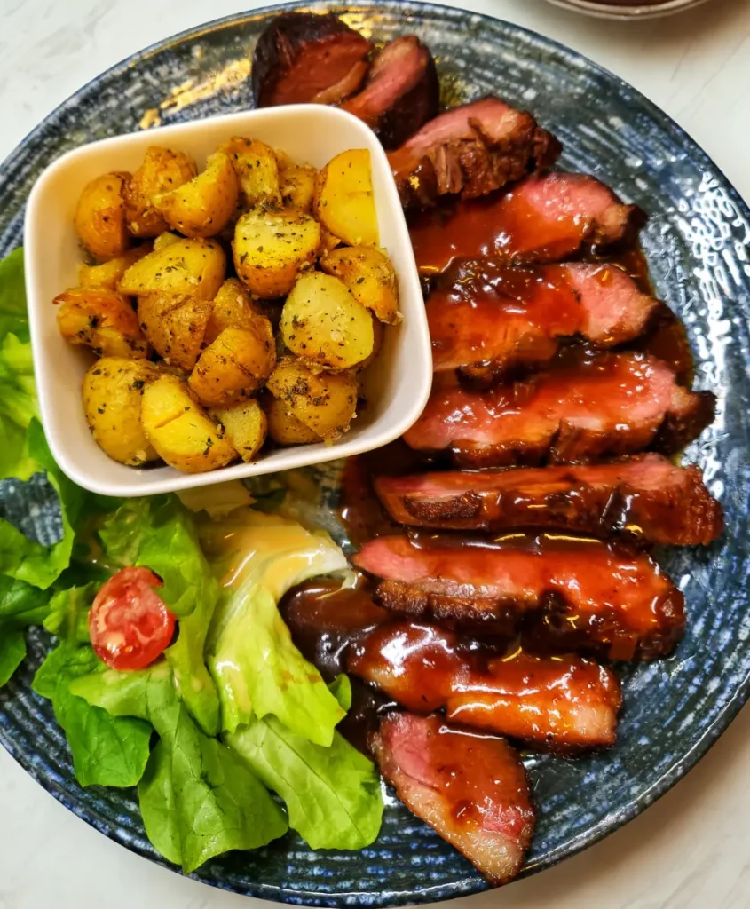 Plat viande salade restaurant Le Villaroy