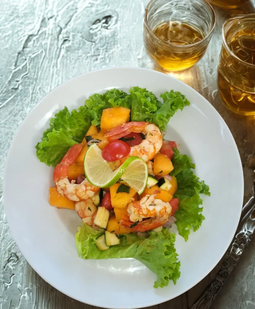 plat crevettes salade restaurant Le Villaroy